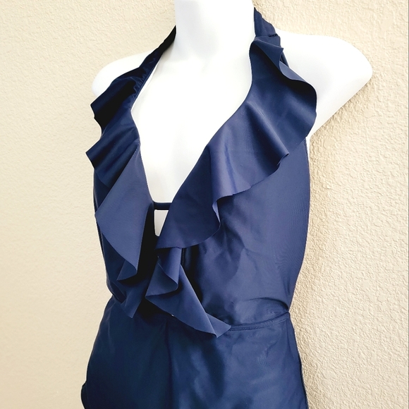 Ekouaer Plunging Ruffle Swimsuit - Picture 3 of 10